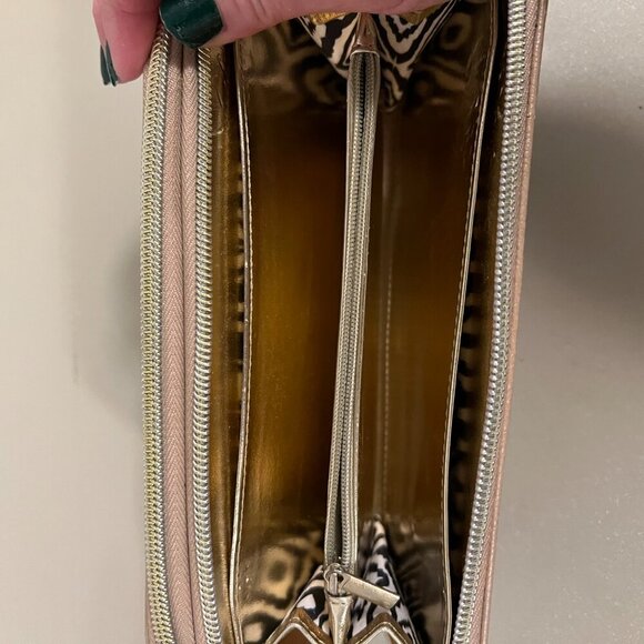 Steve Madden Clutch/Wallet - Picture 5 of 6